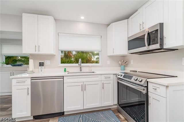 163 SW 51st TER, Cape Coral, FL 33914