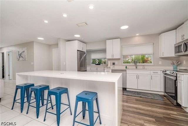 163 SW 51st TER, Cape Coral, FL 33914