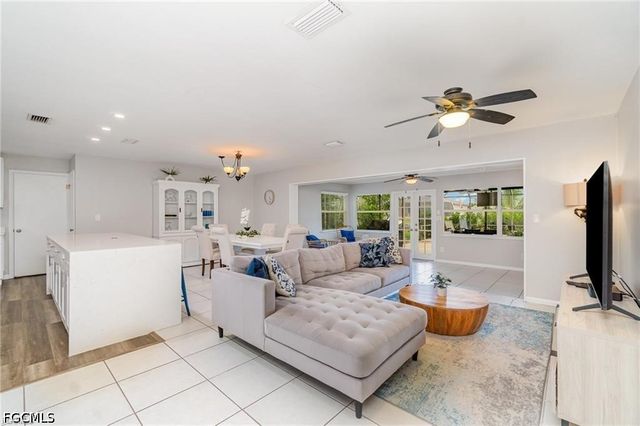 163 SW 51st TER, Cape Coral, FL 33914