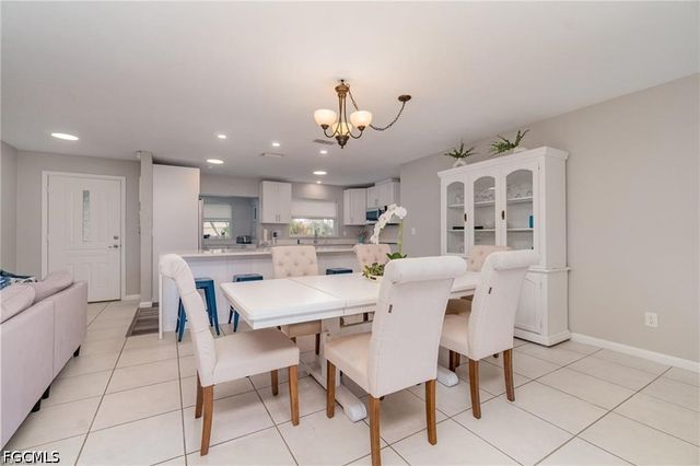 163 SW 51st TER, Cape Coral, FL 33914