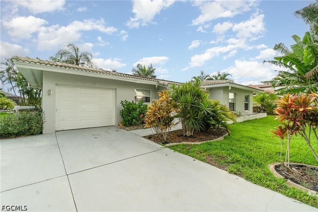 163 SW 51st TER, Cape Coral, FL 33914