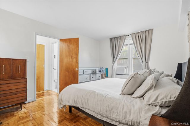 7510 Yellowstone Boulevard 2H, Rego Park, NY 11374