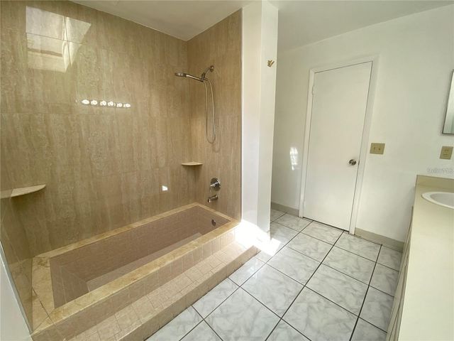 308 S SHADOW BAY DRIVE, Orlando, FL 32825