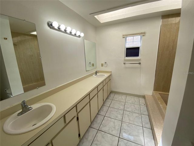 308 S SHADOW BAY DRIVE, Orlando, FL 32825