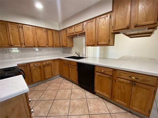 308 S SHADOW BAY DRIVE, Orlando, FL 32825