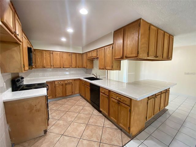 308 S SHADOW BAY DRIVE, Orlando, FL 32825