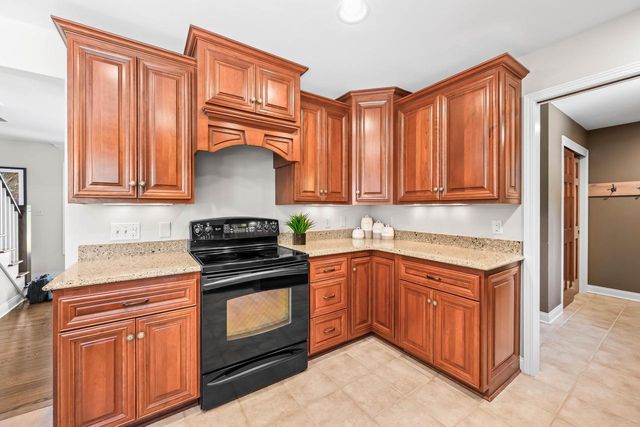 W328N3834 Range Woods DRIVE, Nashotah, WI 53058