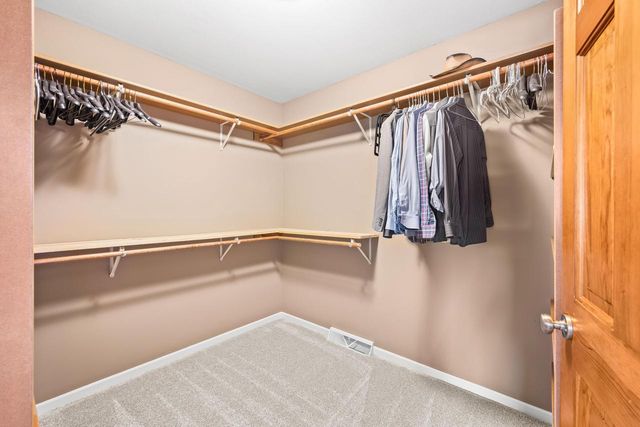 W328N3834 Range Woods DRIVE, Nashotah, WI 53058