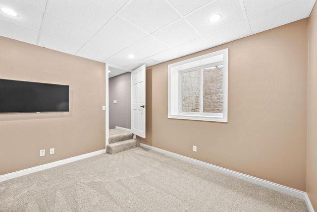 W328N3834 Range Woods DRIVE, Nashotah, WI 53058
