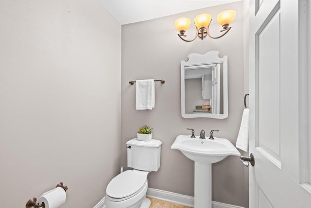 W328N3834 Range Woods DRIVE, Nashotah, WI 53058