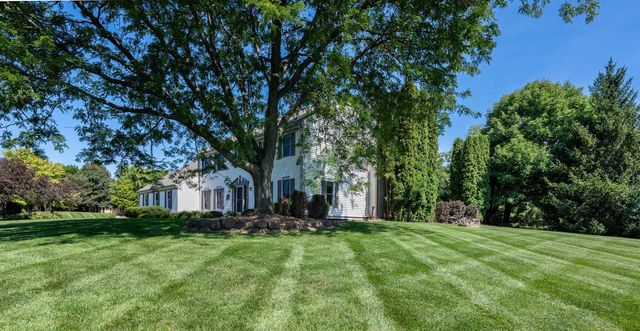 W328N3834 Range Woods DRIVE, Nashotah, WI 53058