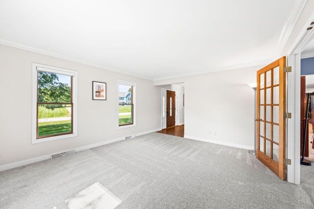 W328N3834 Range Woods DRIVE, Nashotah, WI 53058