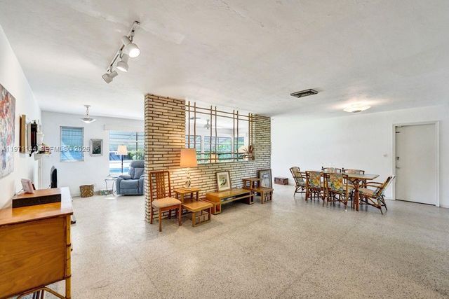 1235 Jefferson St, Hollywood, FL 33019