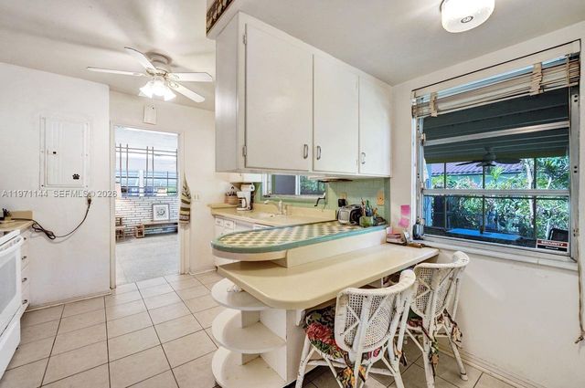 1235 Jefferson St, Hollywood, FL 33019