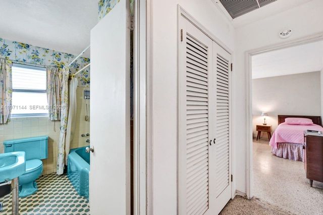 1235 Jefferson St, Hollywood, FL 33019