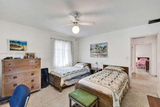 1235 Jefferson St, Hollywood, FL 33019