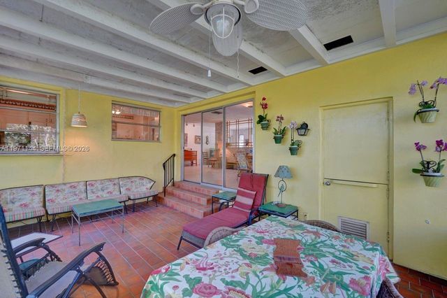 1235 Jefferson St, Hollywood, FL 33019