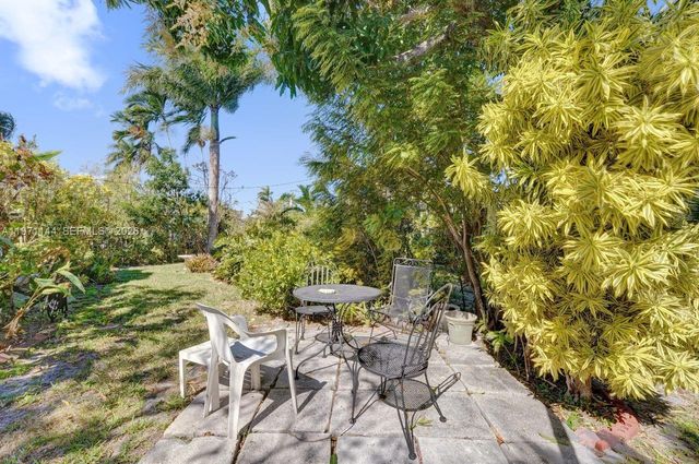 1235 Jefferson St, Hollywood, FL 33019