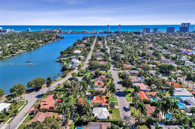 1235 Jefferson St, Hollywood, FL 33019