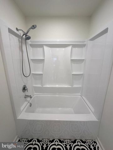 98-B RED CEDAR CT, Mount Laurel, NJ 08054