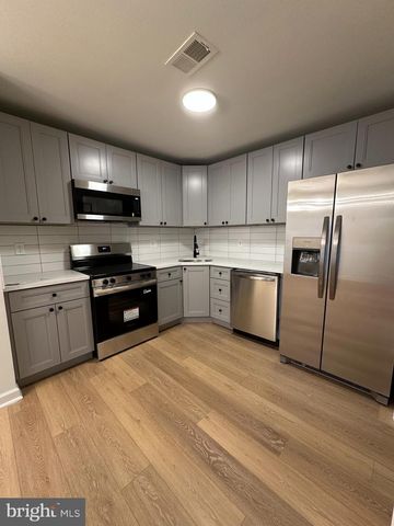 98-B RED CEDAR CT, Mount Laurel, NJ 08054