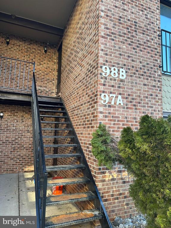 98-B RED CEDAR CT, Mount Laurel, NJ 08054