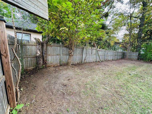 313 W Ruth Avenue, Flint, MI 48505
