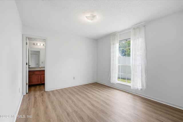 3250 TEA ROSE Drive, Jacksonville, FL 32223