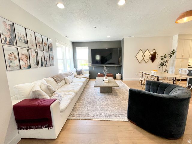 714 W CLAYSTONE DR, St. George, UT 84790