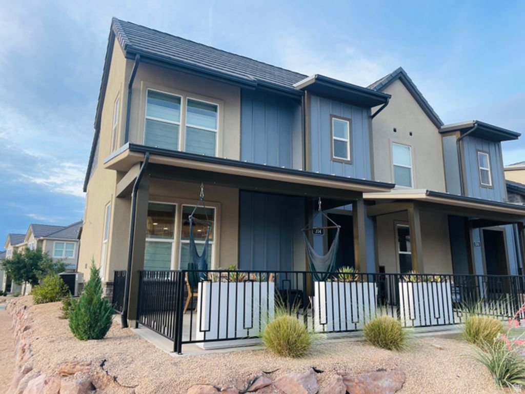 714 W CLAYSTONE DR, St. George, UT 84790