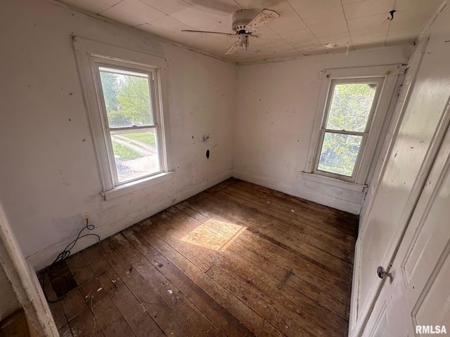 705 OLIVE Street, Galesburg, IL 61401