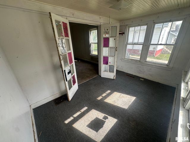 705 OLIVE Street, Galesburg, IL 61401