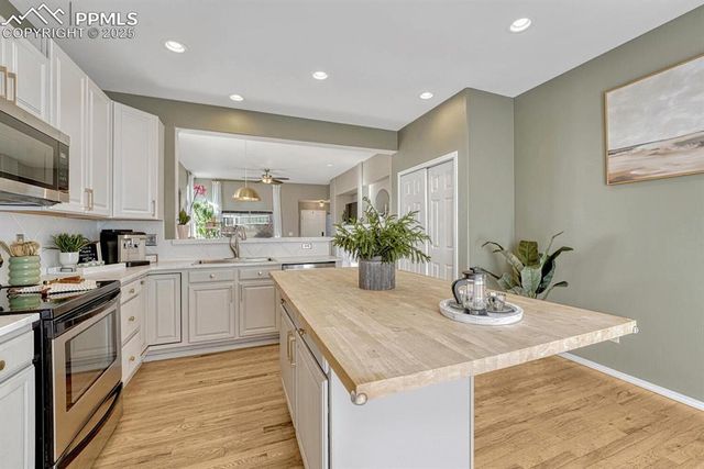 566 Oxbow Drive, Monument, CO 80132