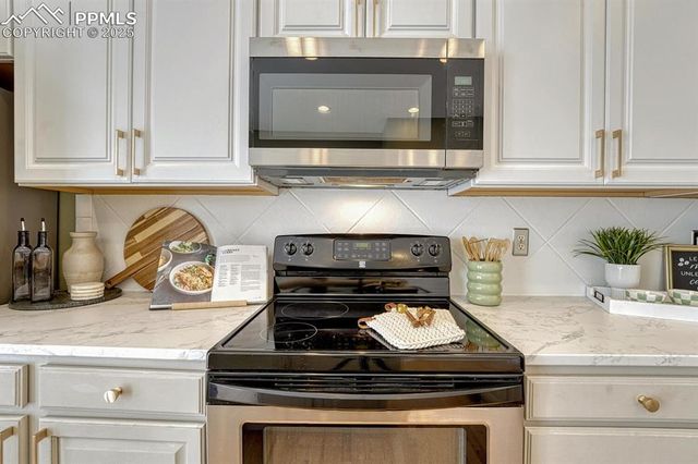 566 Oxbow Drive, Monument, CO 80132