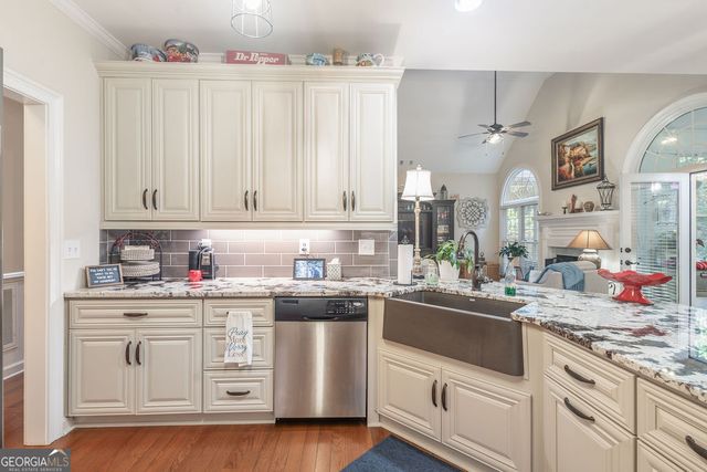 100 South Shore Drive, Newnan, GA 30263