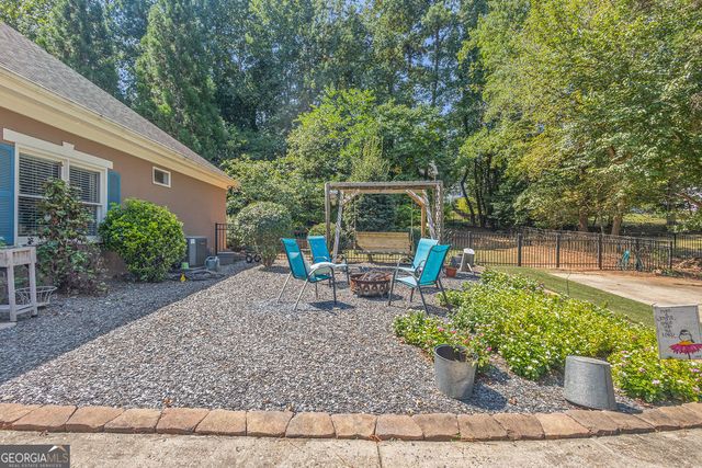 100 South Shore Drive, Newnan, GA 30263