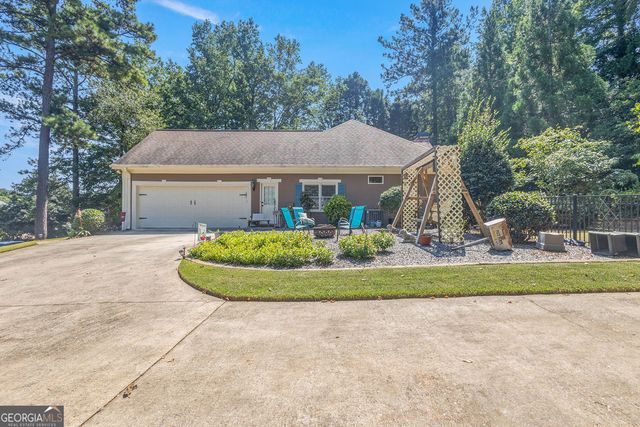 100 South Shore Drive, Newnan, GA 30263