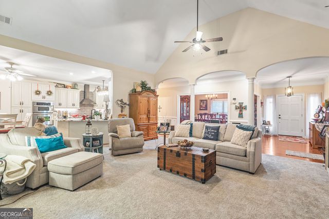 100 South Shore Drive, Newnan, GA 30263