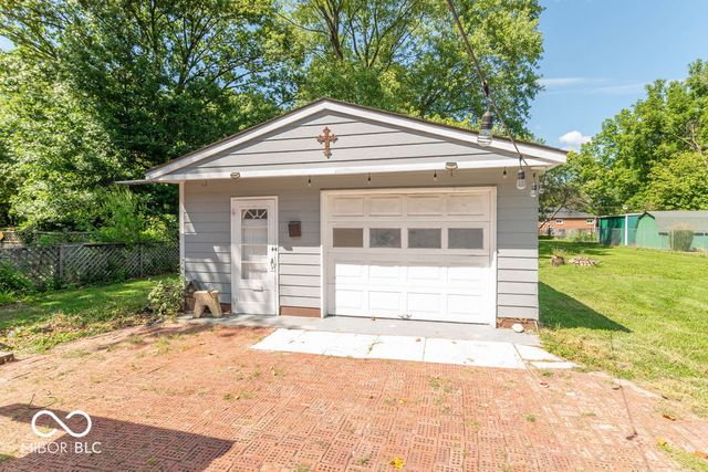 2216 W 58th Street, Indianapolis, IN 46228