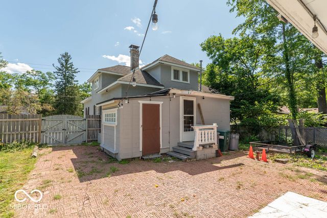 2216 W 58th Street, Indianapolis, IN 46228