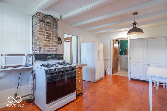 2216 W 58th Street, Indianapolis, IN 46228