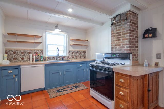 2216 W 58th Street, Indianapolis, IN 46228