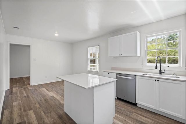 513 Holiday Avenue, Chickasaw, AL 36611