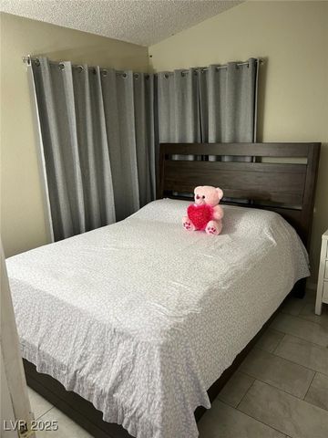 5353 Hollow Brook Avenue, Las Vegas, NV 89142