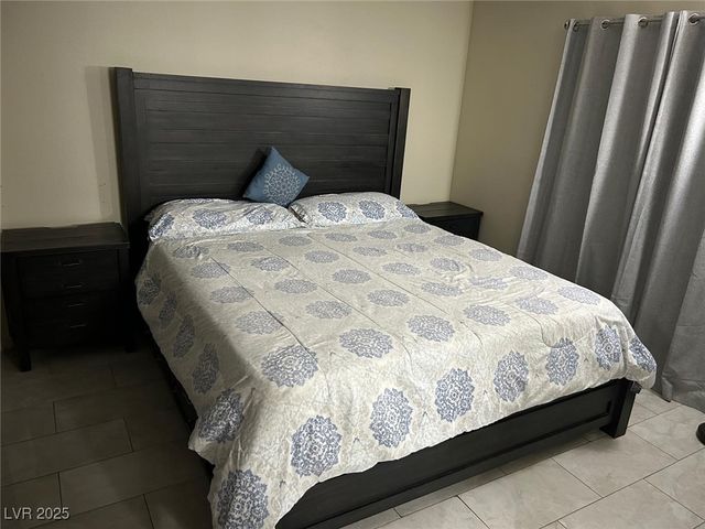 5353 Hollow Brook Avenue, Las Vegas, NV 89142