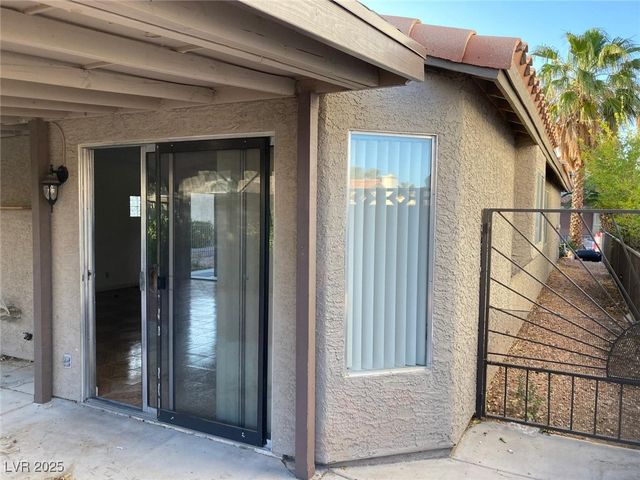 5353 Hollow Brook Avenue, Las Vegas, NV 89142