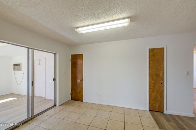 650 N RENNICK Drive, Apache Junction, AZ 85120