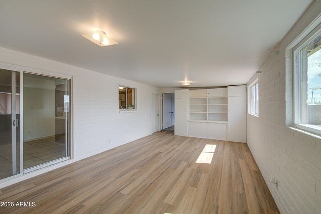 650 N RENNICK Drive, Apache Junction, AZ 85120