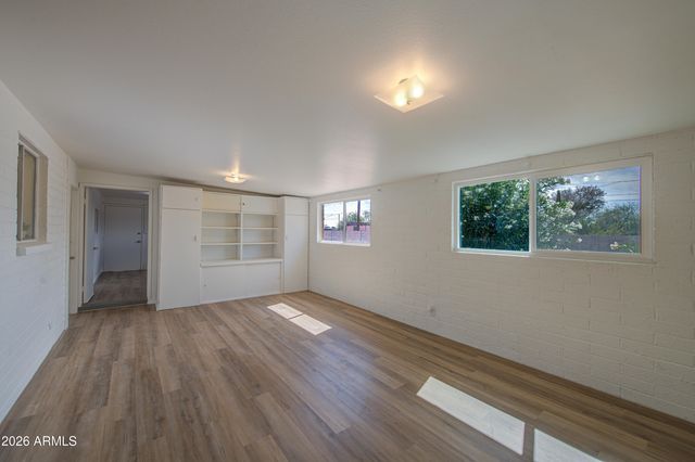 650 N RENNICK Drive, Apache Junction, AZ 85120