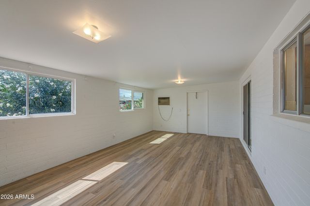 650 N RENNICK Drive, Apache Junction, AZ 85120